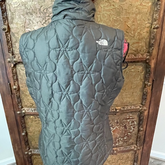 The North Face vest size medium gray - Picture 3 of 7
